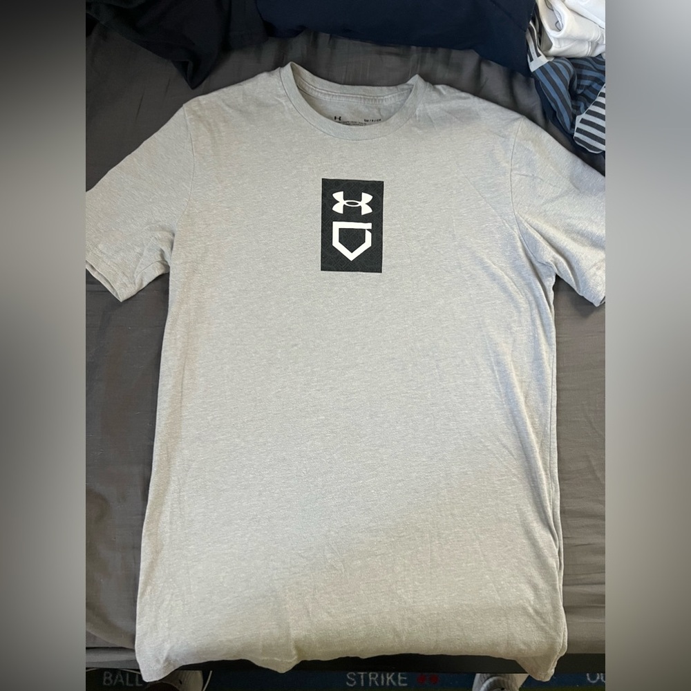 Men’s Under Armour Baseball Shirt